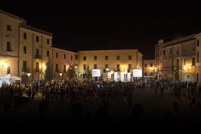 Spettacoli in Piazza Duomo Cologna Veneta